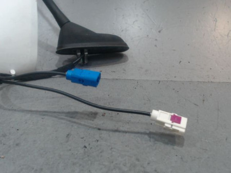 ANTENNE RADIO PEUGEOT 208