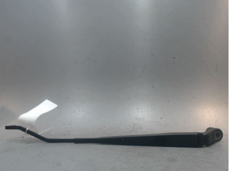 BRAS ESSUIE-GLACE AVANT GAUCHE SUZUKI ALTO