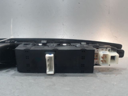 COMMANDE LEVE-GLACE PORTE AVG HYUNDAI I20