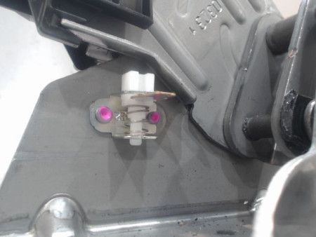 LEVIER FREIN A MAIN DACIA SANDERO