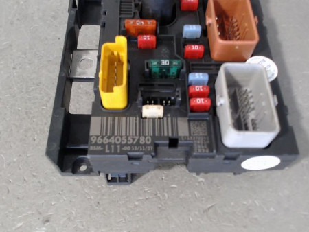 BOITE A FUSIBLES PEUGEOT 207