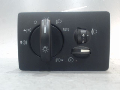 INTERIEUR COMMANDE PHARES FORD KUGA