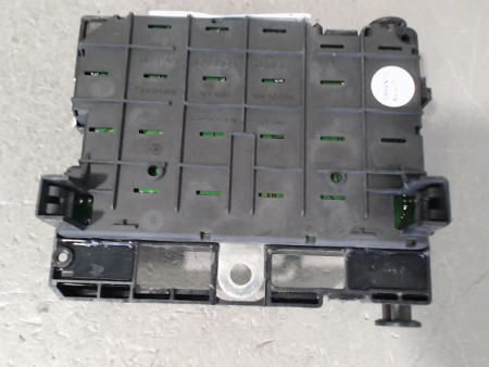 BOITE A FUSIBLES PEUGEOT 307
