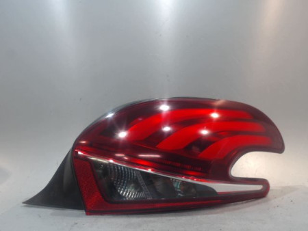 FEU ARRIERE DROIT PEUGEOT 208