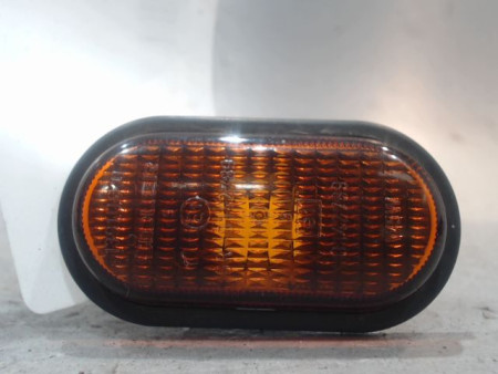 REPETITEUR AILE DROIT RENAULT TRAFIC