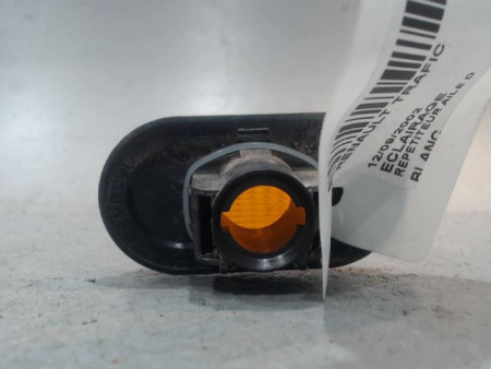 REPETITEUR AILE DROIT RENAULT TRAFIC