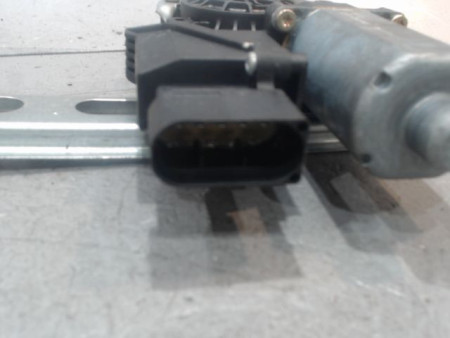 MECANISME+MOTEUR LEVE-GLACE AVANT DROIT MERCEDES CLASSE A