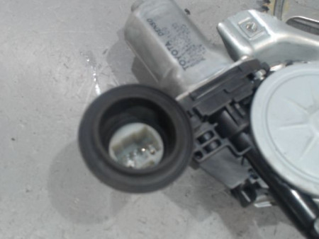 MECANISME+MOTEUR LEVE-GLACE AVANT DROIT TOYOTA YARIS