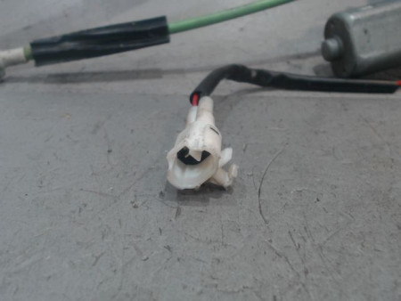 MECANISME+MOTEUR LEVE-GLACE AVANT DROIT OPEL AGILA