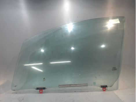 GLACE PORTE AVG TOYOTA YARIS