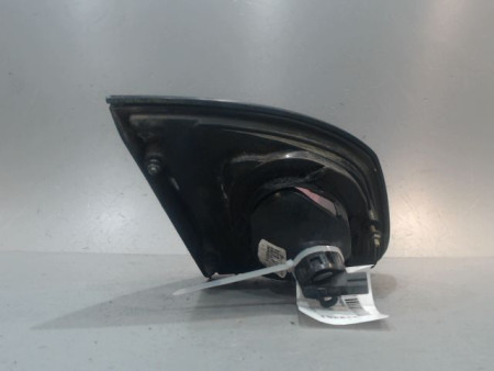 FEU ARRIERE INTERIEUR DROIT NISSAN PRIMERA