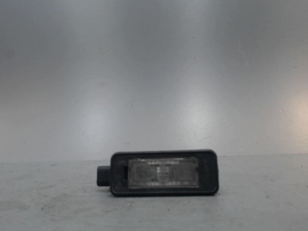 ECLAIREUR PLAQUE DE POLICE DROIT PEUGEOT 208