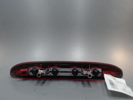 FEUX STOP SUPPLEMENTAIRE PEUGEOT 208