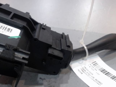 COMMANDE CLIGNOTANT AUDI A4