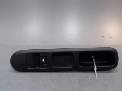 COMMANDE LEVE-GLACE PORTE AVD PEUGEOT 3008