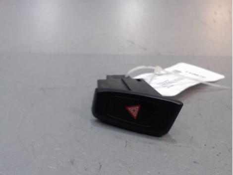 BOUTON DE WARNING AUDI A5