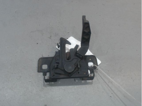 SERRURE CAPOT DACIA SANDERO