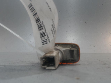 REPETITEUR AILE DROIT NISSAN PRIMERA