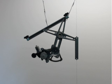 MECANISME+MOTEUR LEVE-GLACE AVANT DROIT TOYOTA YARIS