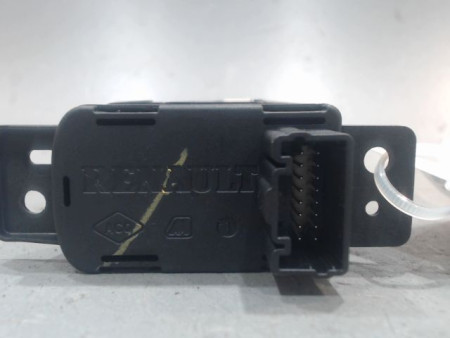 INTERIEUR COMMANDE FREIN A MAIN RENAULT MEGANE