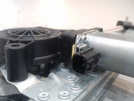 MECANISME+MOTEUR LEVE-GLACE ARRIERE DROIT DACIA SANDERO