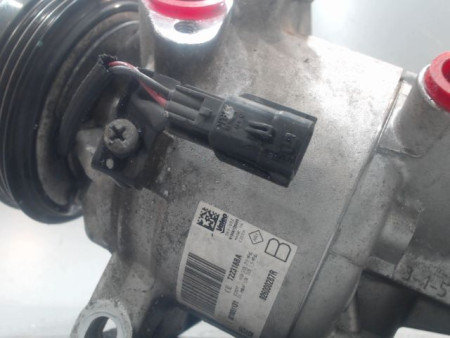 COMPRESSEUR AIR CONDITIONNE DACIA SANDERO
