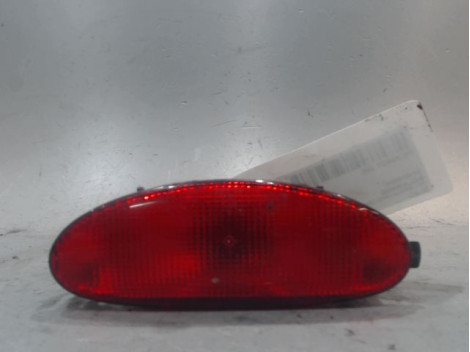 FEU BROUILLARD CENTRAL ARRIERE PEUGEOT 206