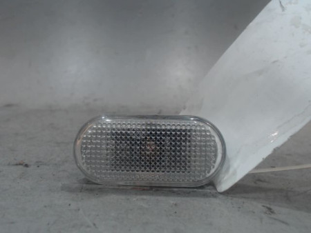 REPETITEUR AILE GAUCHE NISSAN QASHQAI