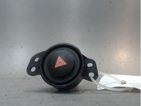 BOUTON DE WARNING TOYOTA AYGO