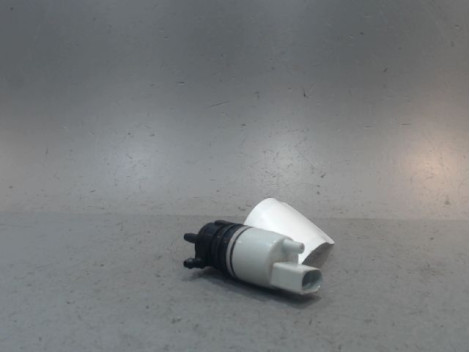 POMPE LAVE-GLACE AVANT MERCEDES GLC