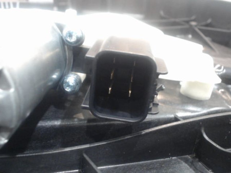 MECANISME+MOTEUR LEVE-GLACE AVANT DROIT FORD FIESTA