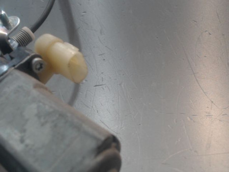 MECANISME+MOTEUR LEVE-GLACE AVANT GAUCHE HYUNDAI I10
