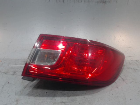 FEU ARRIERE DROIT RENAULT CLIO