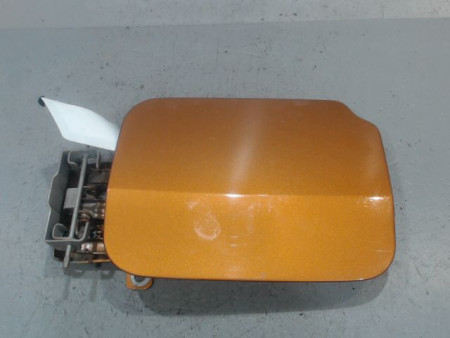 VOLET DE TRAPPE CARBURANT DACIA DUSTER