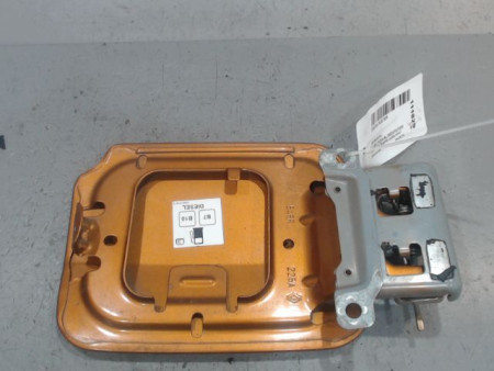 VOLET DE TRAPPE CARBURANT DACIA DUSTER