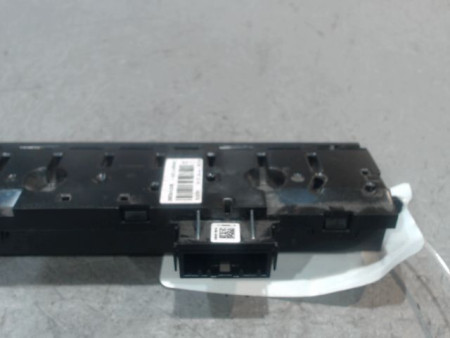 BOUTON DE WARNING DACIA DUSTER