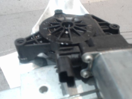 MECANISME+MOTEUR LEVE-GLACE AVANT DROIT DACIA DUSTER