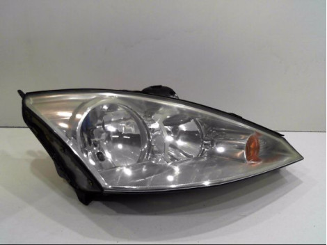 PHARE DROIT FORD FOCUS