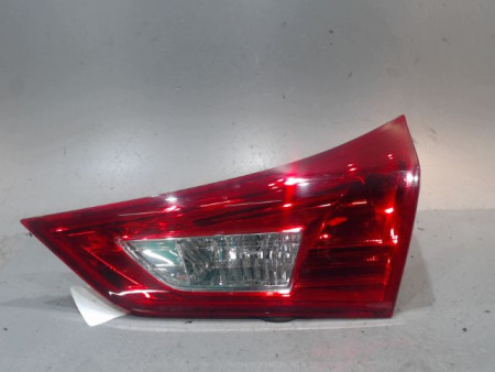 FEU ARRIERE INTERIEUR DROIT TOYOTA AURIS