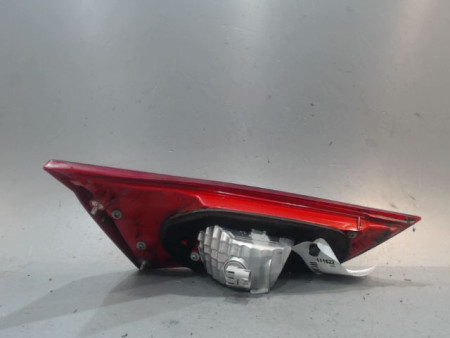 FEU ARRIERE INTERIEUR DROIT TOYOTA AURIS