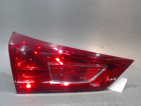 FEU ARRIERE INTERIEUR GAUCHE TOYOTA AURIS