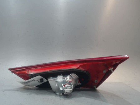 FEU ARRIERE INTERIEUR GAUCHE TOYOTA AURIS