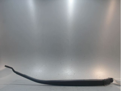 BRAS ESSUIE-GLACE AVANT DROIT TOYOTA AURIS