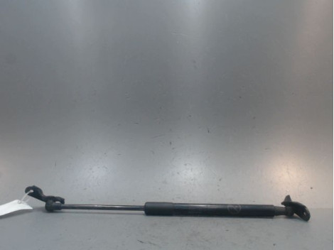 VERIN HAYON G TOYOTA AURIS