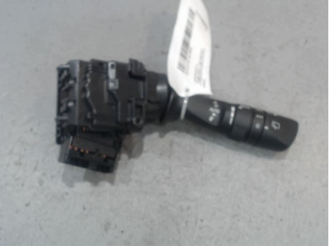 COMMANDE ESSUIE GLACE TOYOTA AURIS