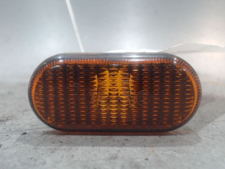 REPETITEUR AILE GAUCHE RENAULT MEGANE