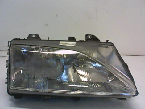 PHARE DROIT PEUGEOT 806