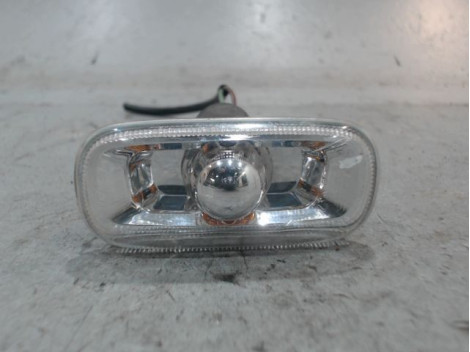 REPETITEUR AILE DROIT AUDI A4