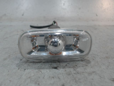 REPETITEUR AILE DROIT AUDI A4