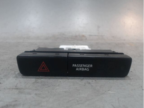 BOUTON DE WARNING SUZUKI IGNIS